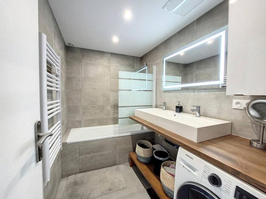 Duplex En Rez De Jardin Apartment Neuville-sur-Saone Ngoại thất bức ảnh